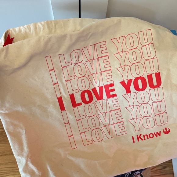 Harveys Star Wars Character Tote with Black and Multicolor Design - Picture 7 of 7